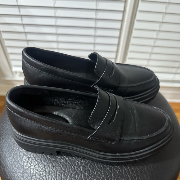 Quince Women’s Classic Black Loafers 🖤🖤 Size 6! Best Offer Accepted! - Picture 3 of 9